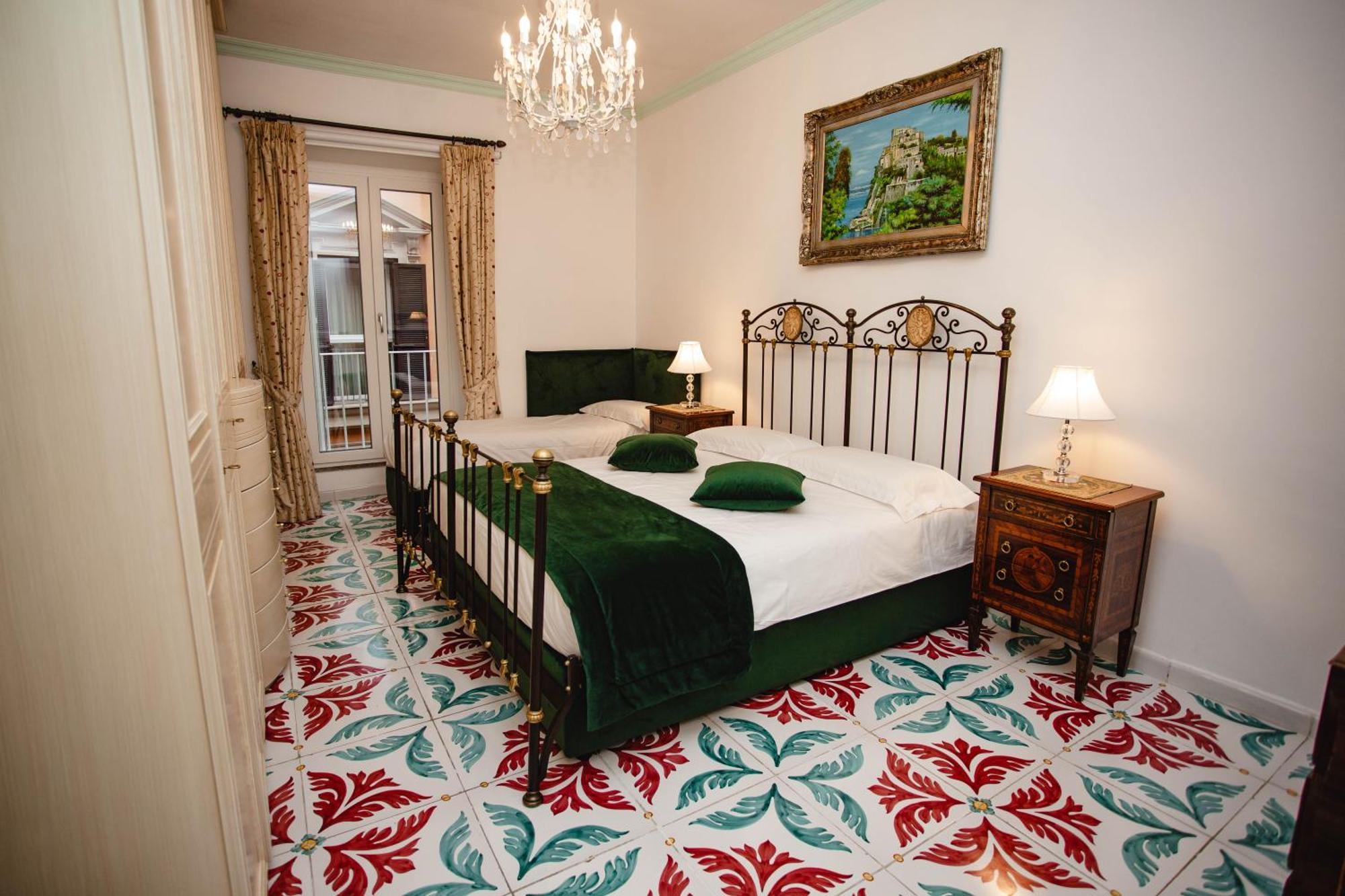 Отель Delfini Trevi House Рим Экстерьер фото